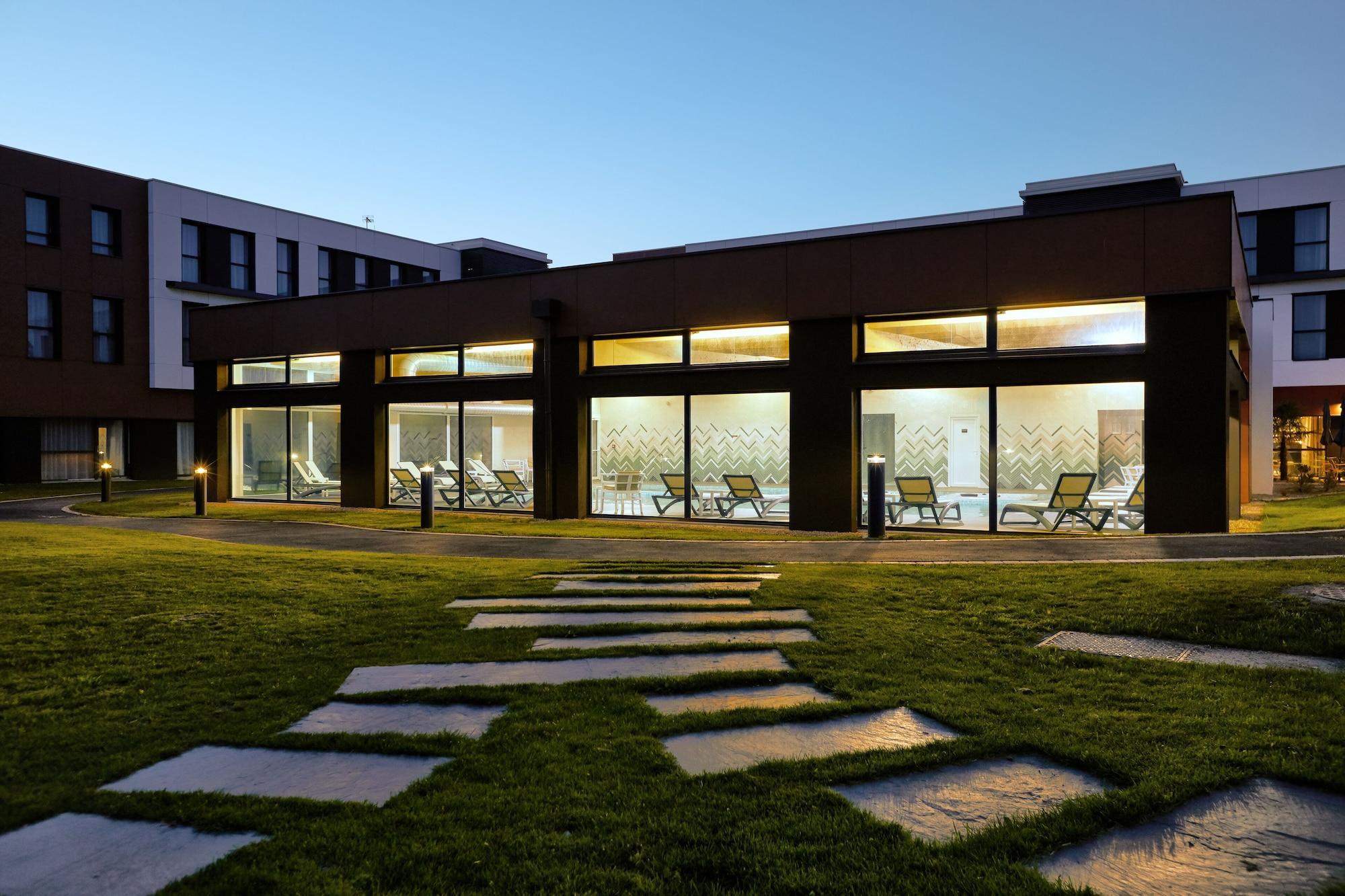Aparthotel & Spa Adagio Vannes Exterior photo